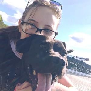 Meet your Posher, Danielle